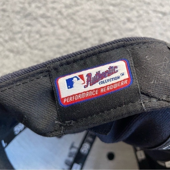 Seattle Mariners Hat Men's‎ 7 Fitted New Era 59 Fifty Cap,Emboridered,Black,Blue - Picture 7 of 9